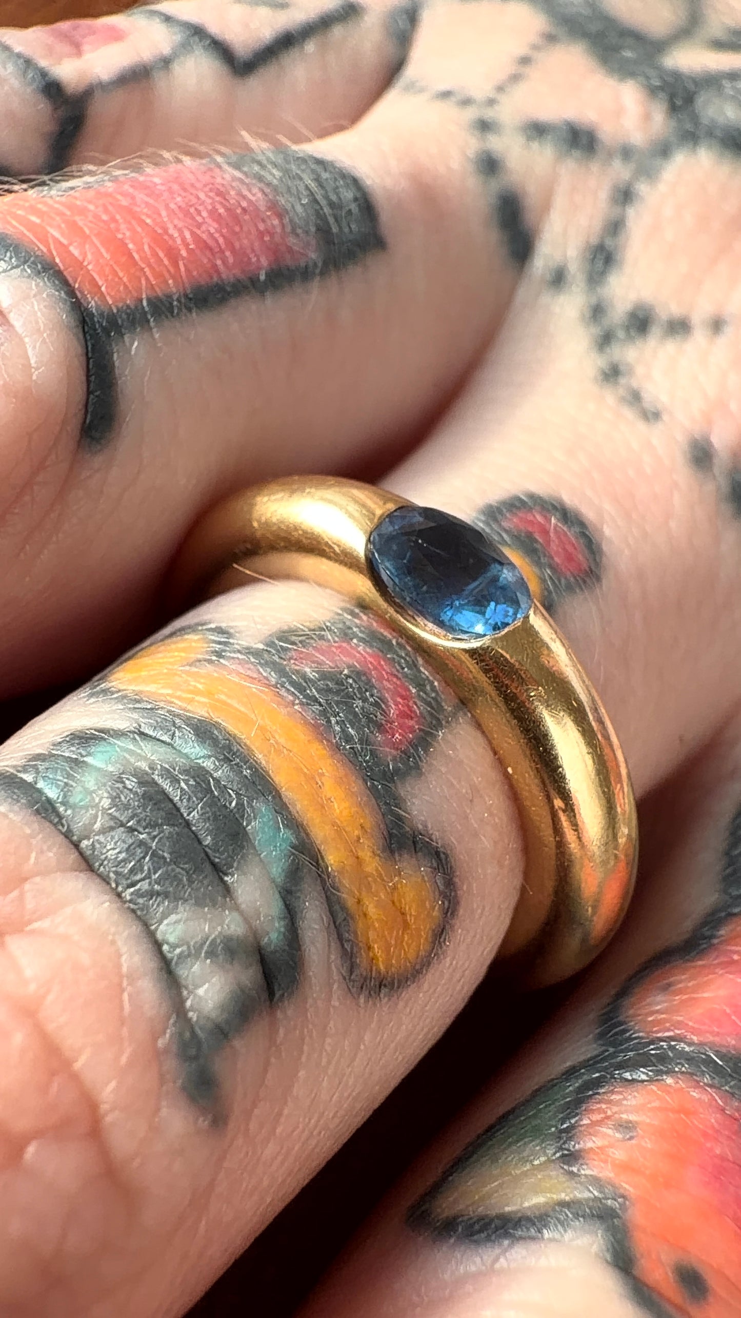 18ct sapphire Vintage Cartier donut