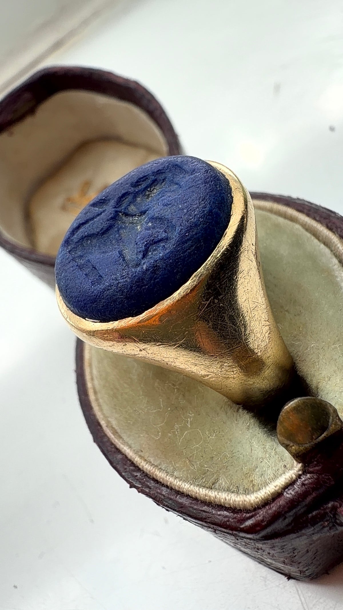 18ct lapis lion signet!