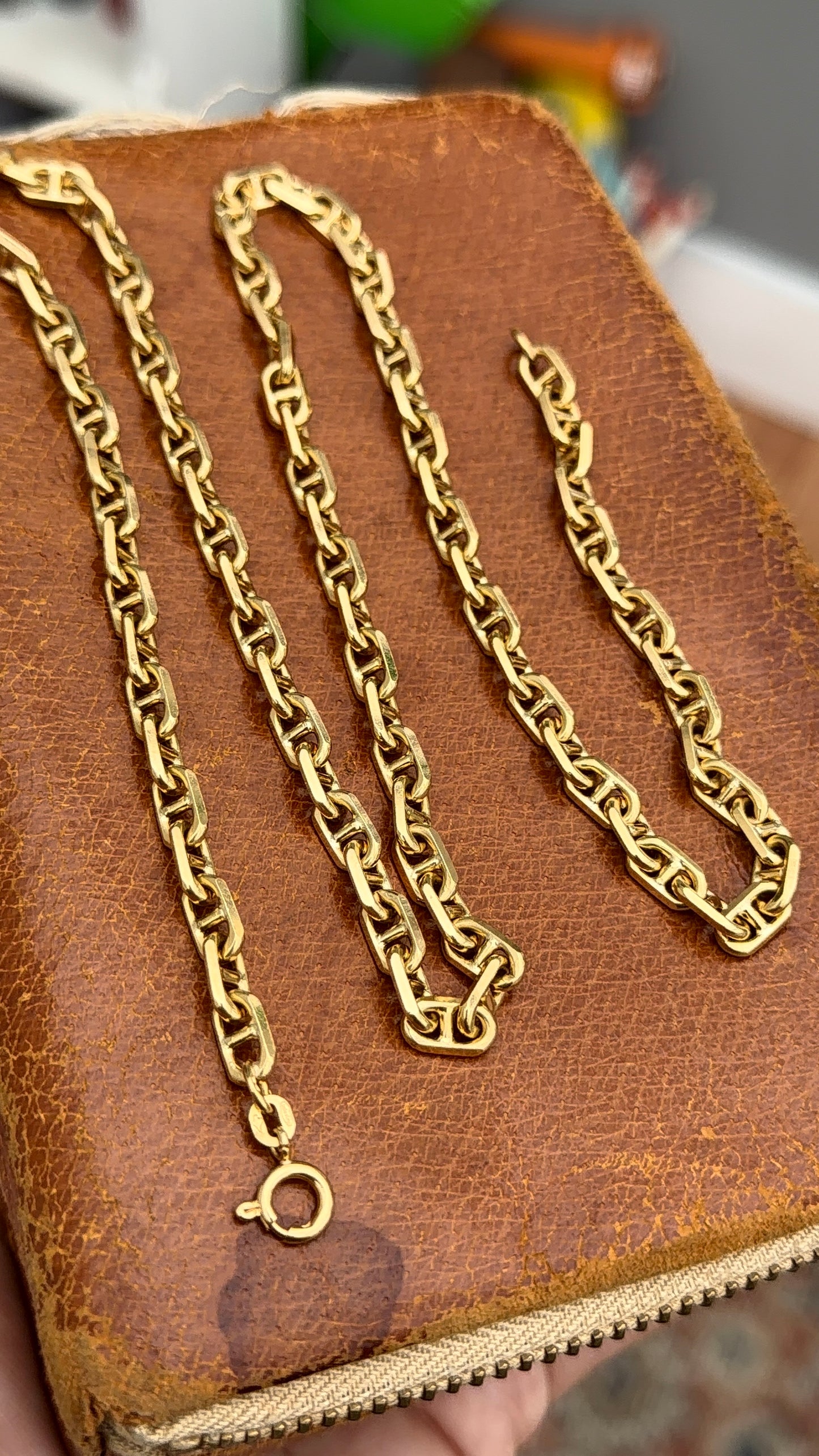 18ct solid mariner chain