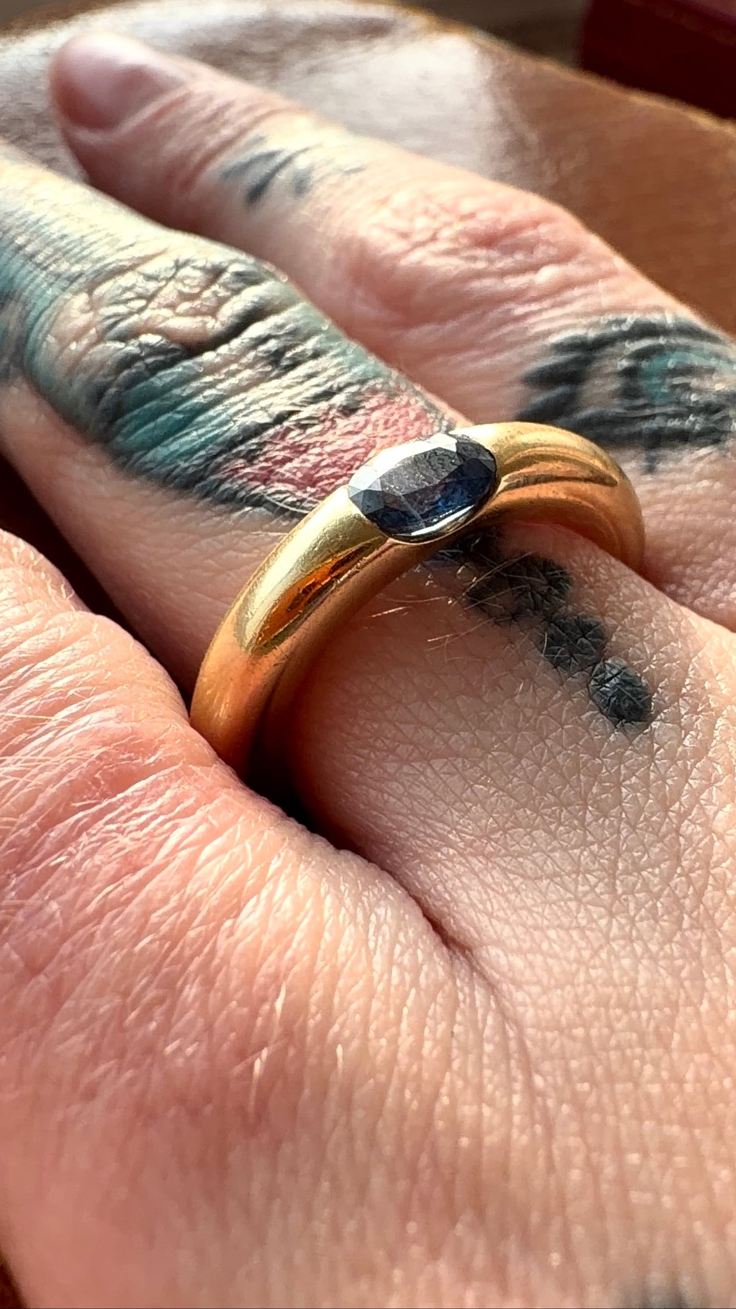 18ct sapphire Vintage Cartier donut