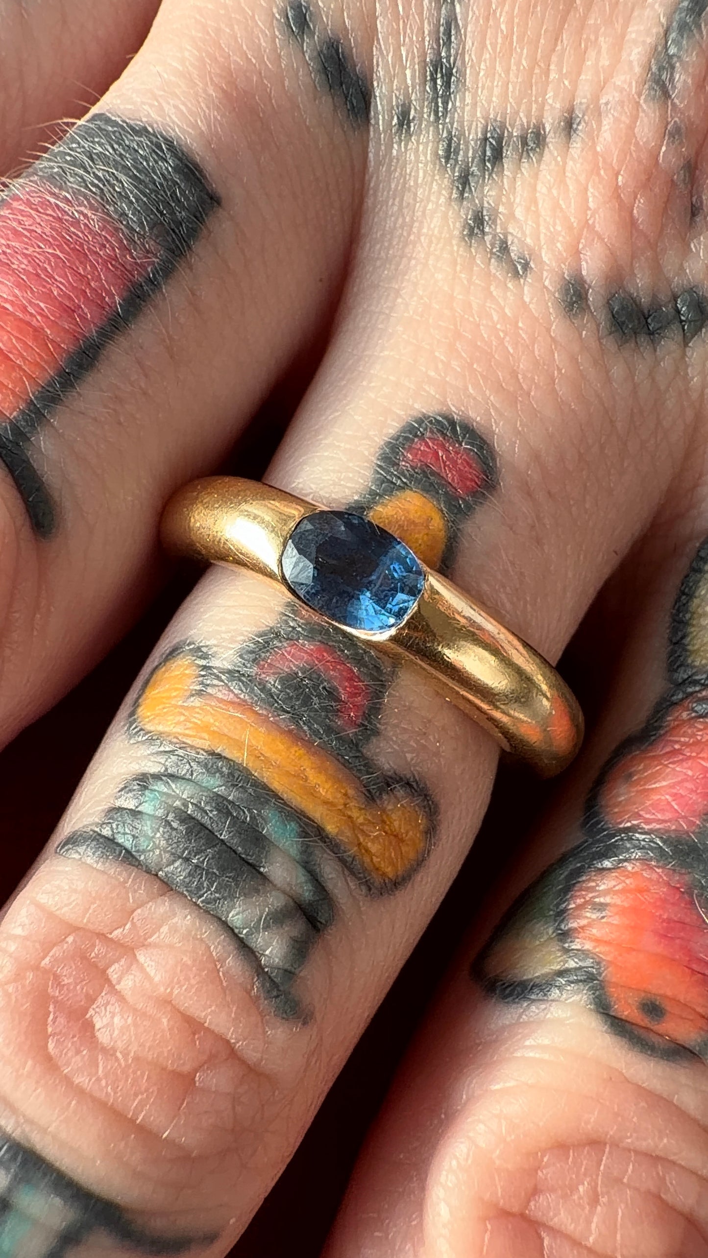 18ct sapphire Vintage Cartier donut