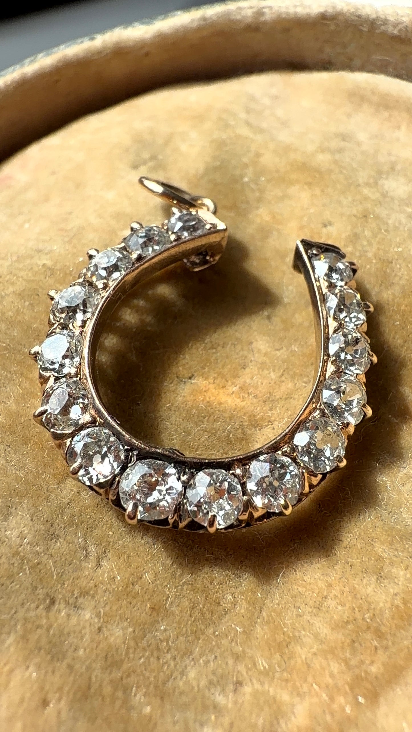 Old cut diamond horseshoe