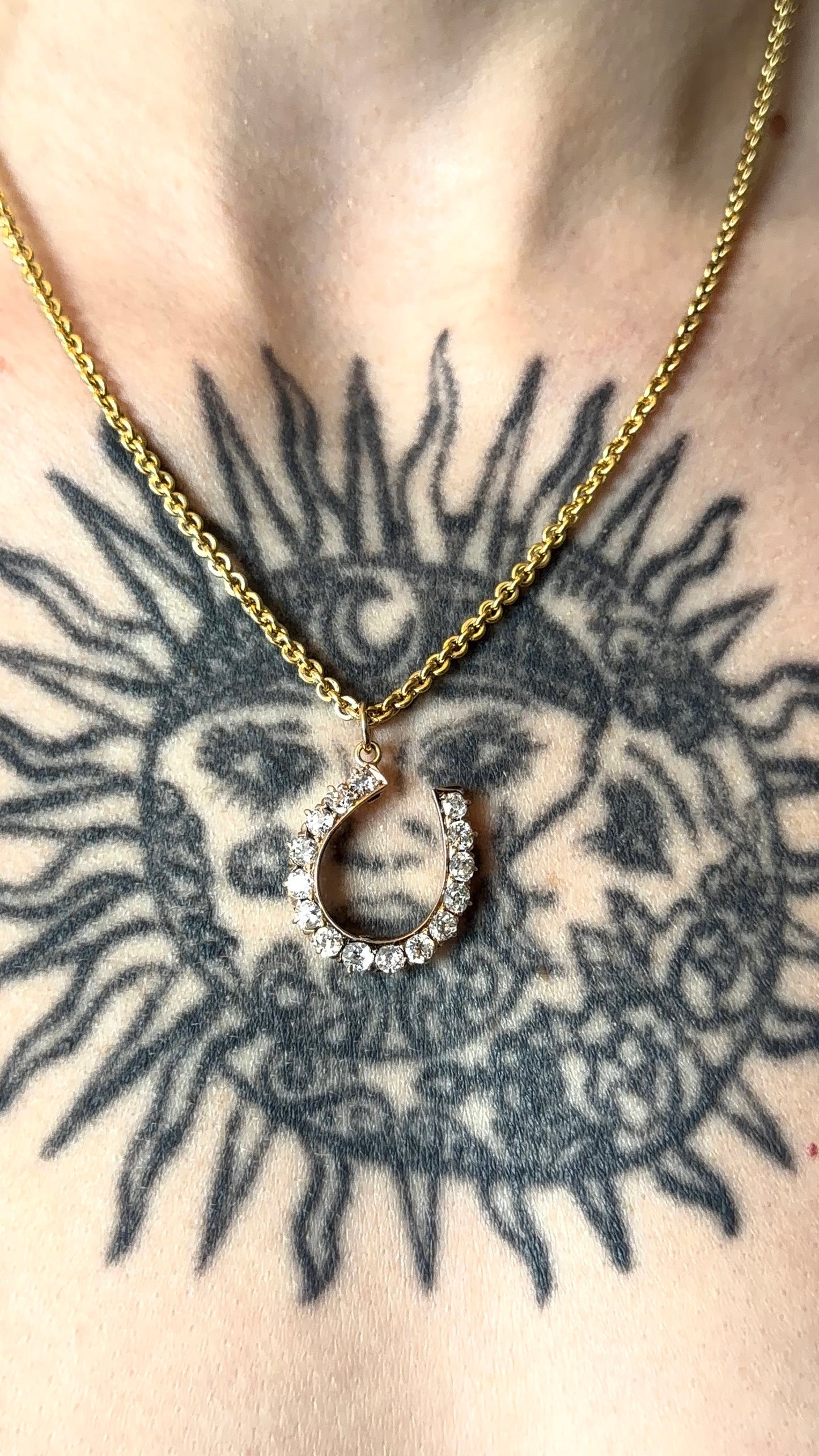 Old cut diamond horseshoe